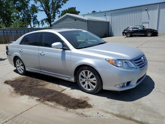 4T1BK3DBXBU382352 - 2011 TOYOTA AVALON BASE SILVER photo 4