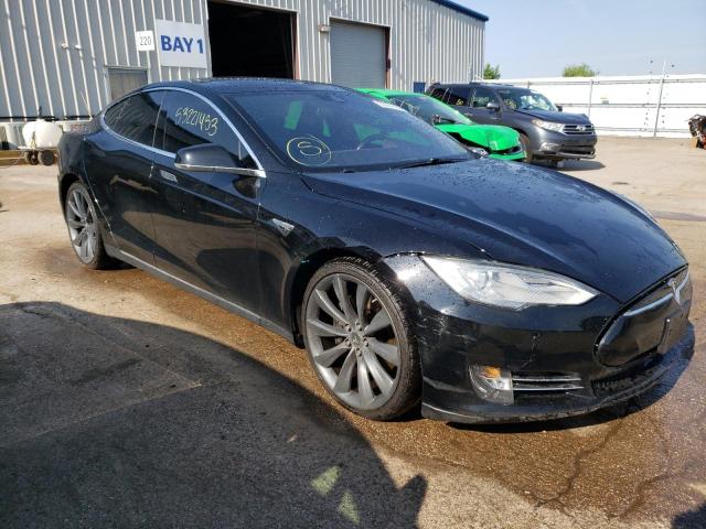 5YJSA1E26FF105836 - 2015 TESLA MODEL S Чорний фото 4