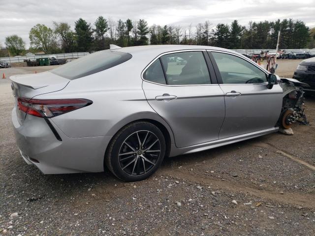 4T1G11AK1RU903583 - 2024 TOYOTA CAMRY SE NIGHT SHADE SILVER photo 3