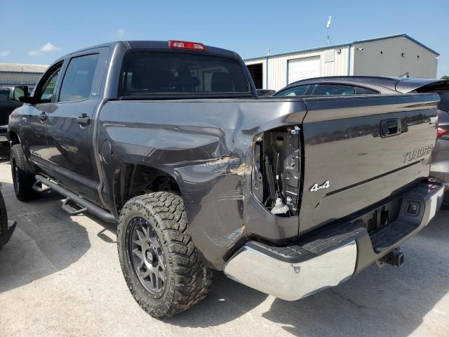 5TFDW5F1XGX552572 - 2016 TOYOTA TUNDRA CREWMAX SR5 GRAY photo 2