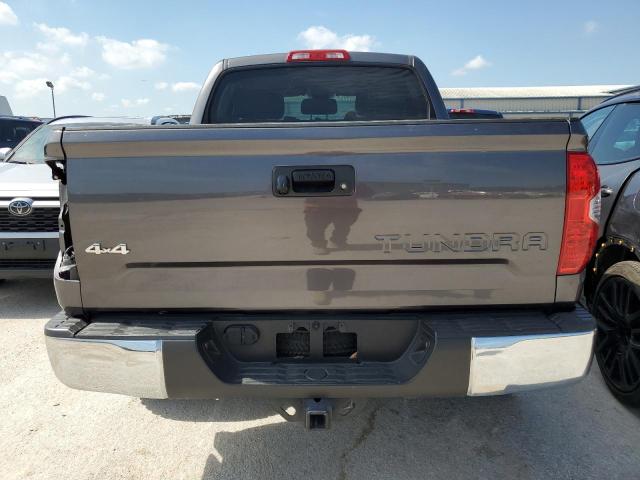 5TFDW5F1XGX552572 - 2016 TOYOTA TUNDRA CREWMAX SR5 GRAY photo 6