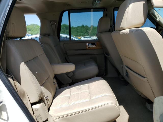 5LMFU28578LJ14493 - 2008 LINCOLN NAVIGATOR თეთრი ფოტო 11