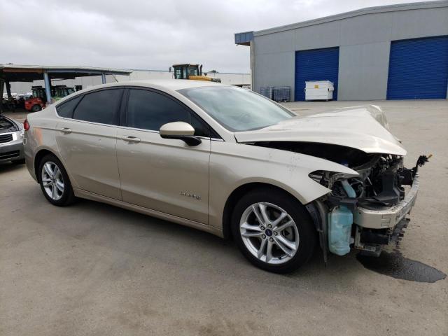 3FA6P0LU8JR277653 - 2018 FORD FUSION SE HYBRID GOLD photo 4