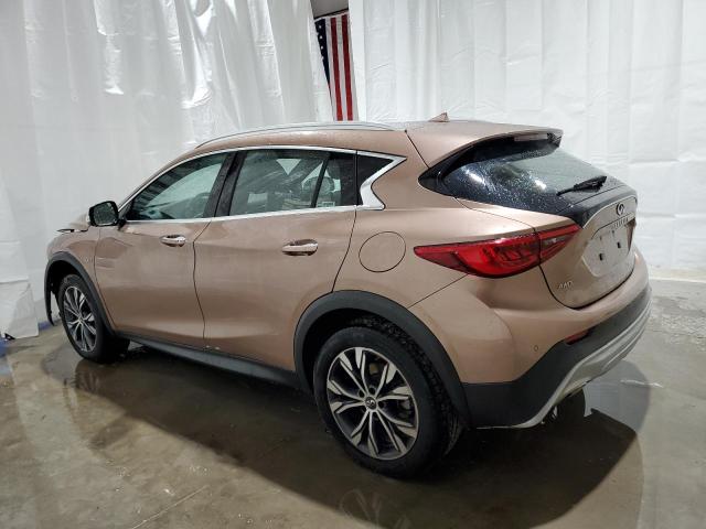 SJKCH5CR9HA018013 - 2017 INFINITI QX30 BASE BROWN photo 2