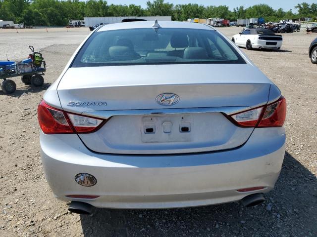 5NPEC4AC1BH040719 - 2011 HYUNDAI SONATA SE SILVER photo 6