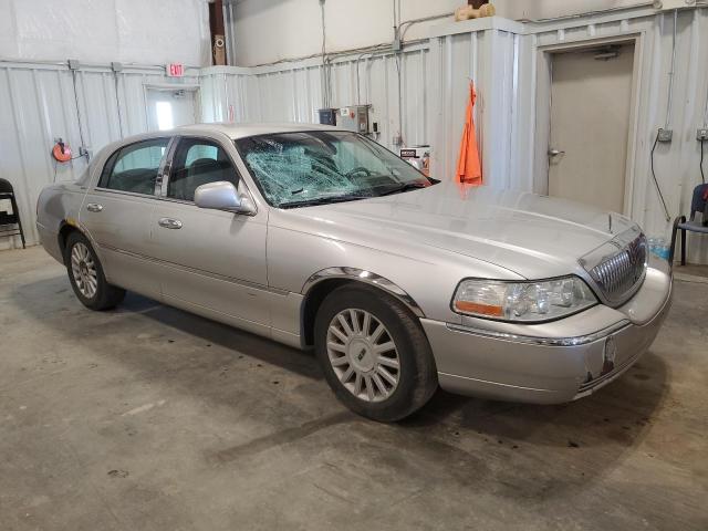 1LNHM81W33Y678431 - 2003 LINCOLN TOWN CAR EXECUTIVE BEIGE photo 4