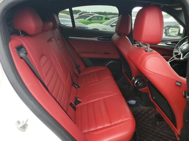 ZASFAKNN0J7C18818 - 2018 ALFA ROMEO STELVIO TI SPORT WHITE photo 11