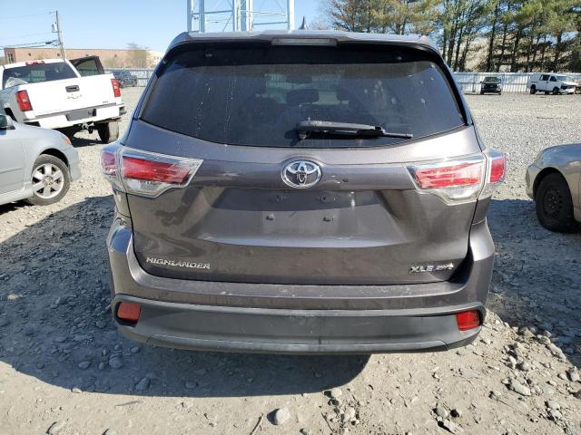 5TDJKRFH8ES024115 - 2014 TOYOTA HIGHLANDER XLE GRAY photo 6