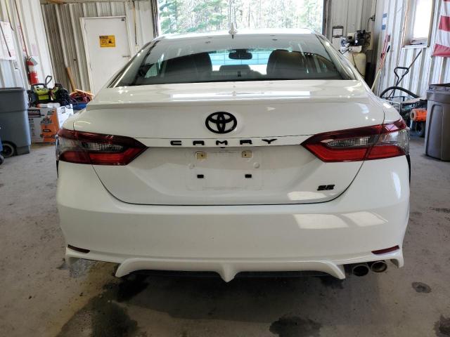 4T1T11AK9PU837568 - 2023 TOYOTA CAMRY SE NIGHT SHADE WHITE photo 6