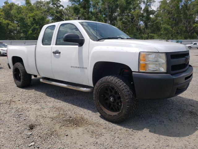 1GCEC19XX9Z217972 - 2009 CHEVROLET SILVERADO C1500 WHITE photo 4