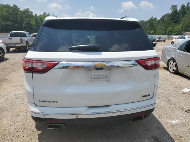 1GNEVJKW4JJ190712 - 2018 CHEVROLET TRAVERSE PREMIER WHITE photo 6