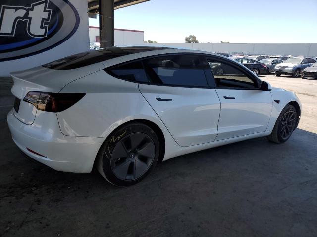 5YJ3E1EA2PF678864 - 2023 TESLA MODEL 3 Білий фото 3