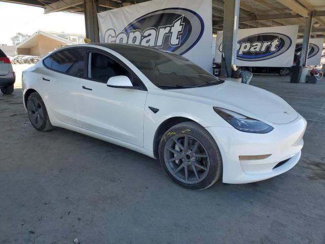 5YJ3E1EA2PF678864 - 2023 TESLA MODEL 3 Білий фото 4
