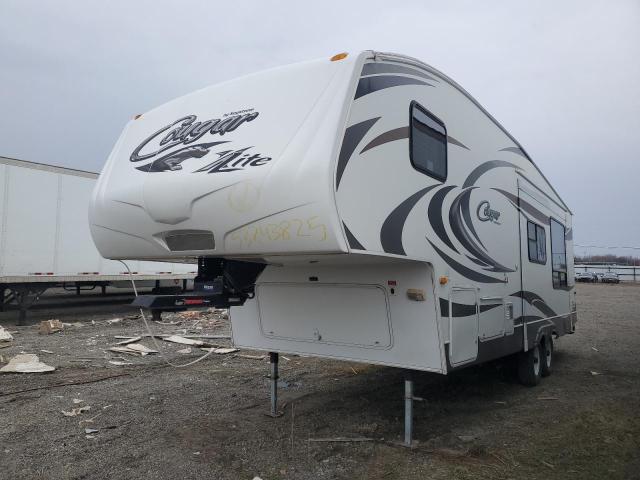 4YDF27R23B2505889 - 2011 KEYSTONE TRAILER WHITE photo 2