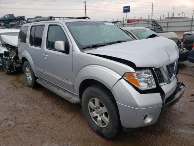 5N1AR18W15C716402 - 2005 NISSAN PATHFINDER LE SILVER photo 4