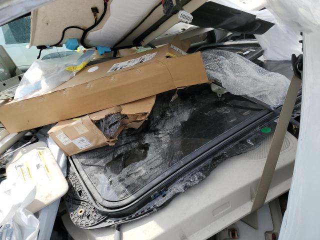 LRBFZRR48ND019484 - 2022 BUICK ENVISION AVENIR WHITE photo 10