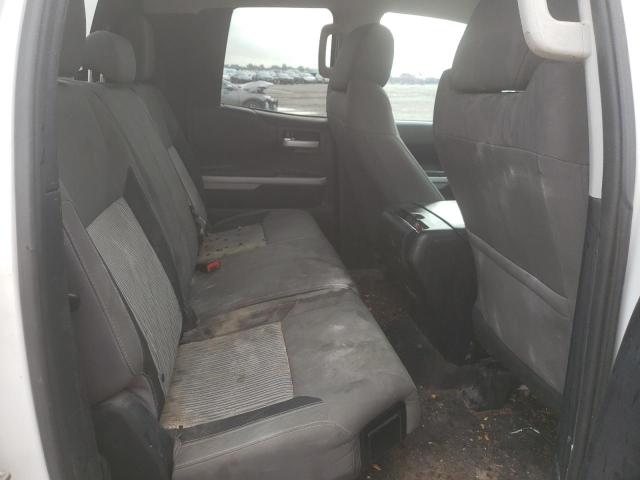 5TFUW5F18EX385884 - 2014 TOYOTA TUNDRA DOUBLE CAB SR/SR5 WHITE photo 10