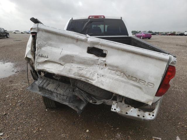 5TFUW5F18EX385884 - 2014 TOYOTA TUNDRA DOUBLE CAB SR/SR5 WHITE photo 6