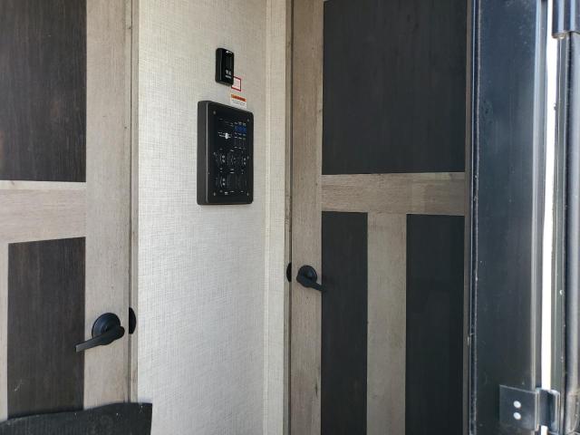 4YDT34024LB452035 - 2020 KEYSTONE OUTBACK TWO TONE photo 5