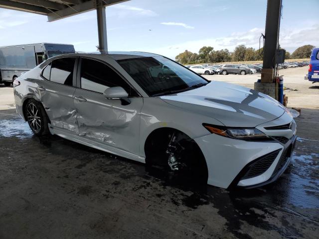 4T1G11AK6PU171822 - 2023 TOYOTA CAMRY SE NIGHT SHADE WHITE photo 4