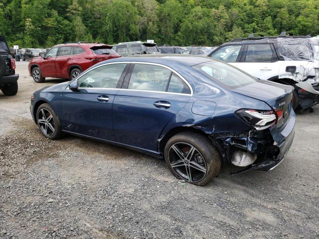 W1K3G4FB8NJ348953 - 2022 MERCEDES-BENZ A 220 4MATIC BLUE photo 2