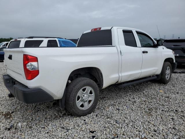 5TFUM5F14JX075795 - 2018 TOYOTA TUNDRA DOUBLE CAB SR/SR5 WHITE photo 3