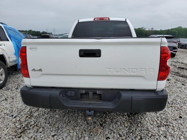 5TFUM5F14JX075795 - 2018 TOYOTA TUNDRA DOUBLE CAB SR/SR5 WHITE photo 6