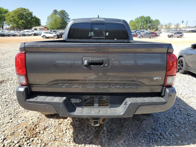 3TMDZ5BN2JM049518 - 2018 TOYOTA TACOMA DOUBLE CAB Gris photo 6