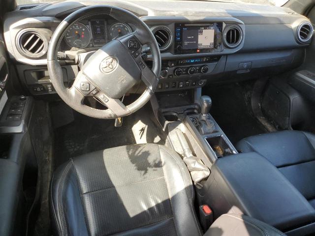 3TMDZ5BN2JM049518 - 2018 TOYOTA TACOMA DOUBLE CAB Gris photo 8