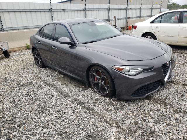 ZARFAECN6J7593552 - 2018 ALFA ROMEO GIULIA TI GRAY photo 4