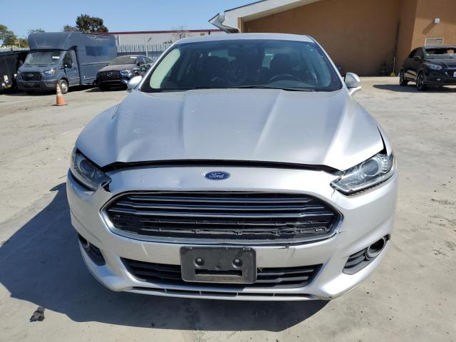 3FA6P0PU5FR235149 - 2015 FORD FUSION SE PHEV SILVER photo 5