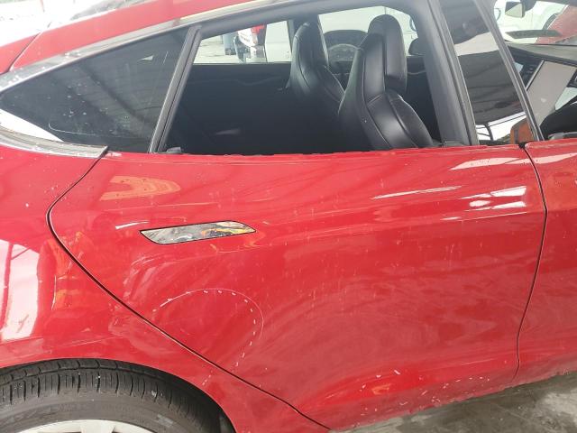 5YJSA1E25JF267661 - 2018 TESLA MODEL S RED photo 10