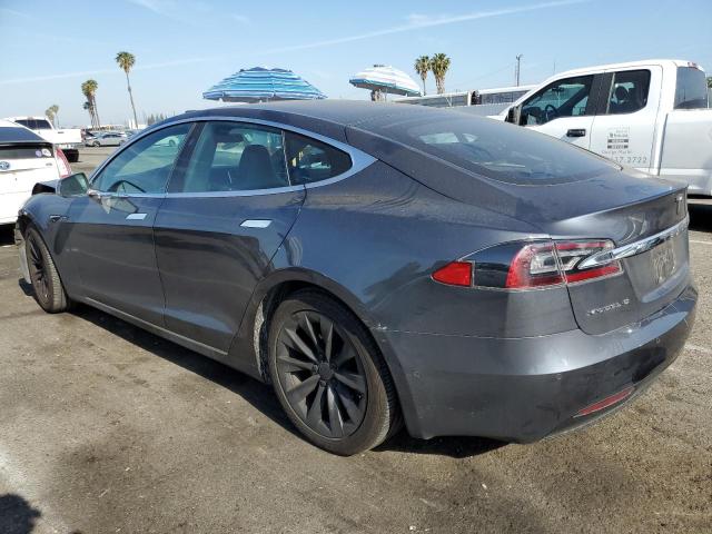 5YJSA1E26JF246673 - 2018 TESLA MODEL S CHARCOAL photo 2