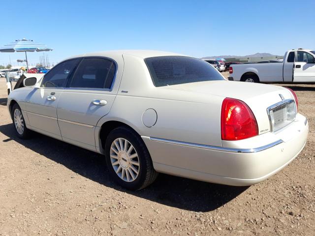 1LNHM83W74Y604086 - 2004 LINCOLN TOWN CAR ULTIMATE WHITE photo 2