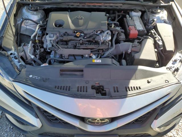 4T1G11AK7RU190835 - 2024 TOYOTA CAMRY SE NIGHT SHADE SILVER photo 11