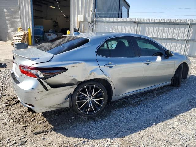 4T1G11AK7RU190835 - 2024 TOYOTA CAMRY SE NIGHT SHADE SILVER photo 3