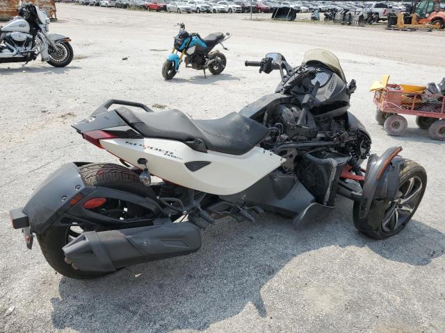 2BXNABC15EV001295 - 2014 CAN-AM SPYDER ROA RS WHITE photo 4