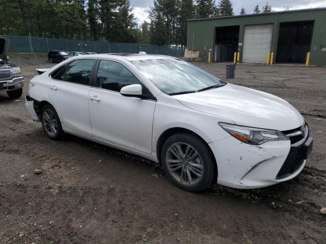 4T1BF1FK2GU247847 - 2016 TOYOTA CAMRY LE WHITE photo 4