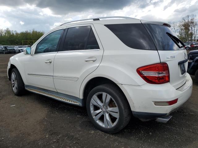 4JGBB8GB1BA674563 - 2011 MERCEDES-BENZ ML 350 4MATIC WHITE photo 2