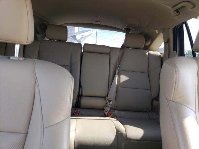 5J8TB3H77JL000573 - 2018 ACURA RDX ADVANCE WHITE photo 10