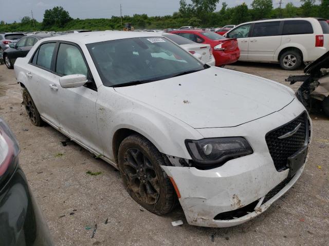 2C3CCAGG4KH648554 - 2019 CHRYSLER 300 S WHITE photo 4