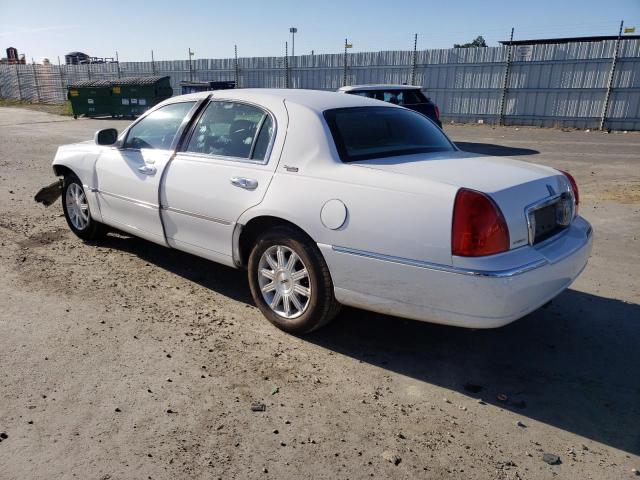 2LNHM82V79X620336 - 2009 LINCOLN TOWN CAR SIGNATURE LIMITED WHITE photo 2