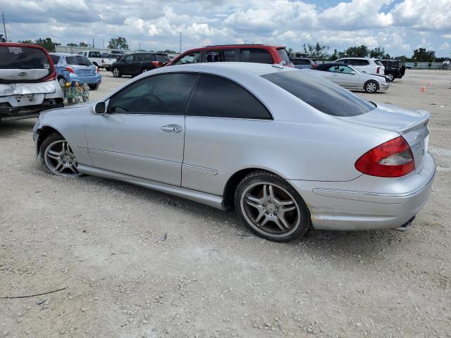 WDBTJ72H39F266496 - 2009 MERCEDES-BENZ CLK 550 SILVER photo 2