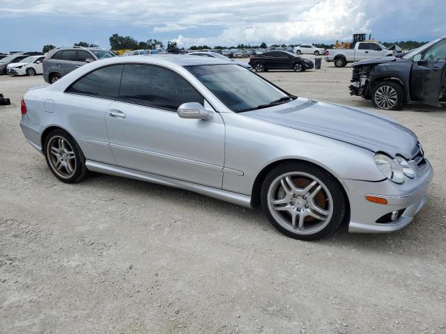 WDBTJ72H39F266496 - 2009 MERCEDES-BENZ CLK 550 SILVER photo 4