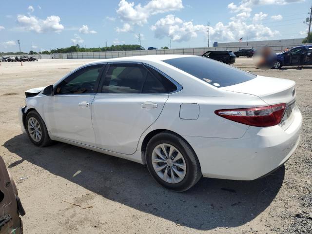 4T4BF1FK3GR549945 - 2016 TOYOTA CAMRY LE WHITE photo 2