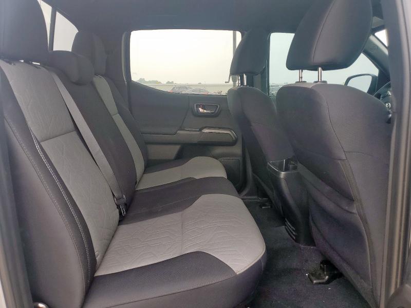 3TYCZ5AN8PT165641 - 2023 TOYOTA TACOMA DOUBLE CAB SILVER photo 10