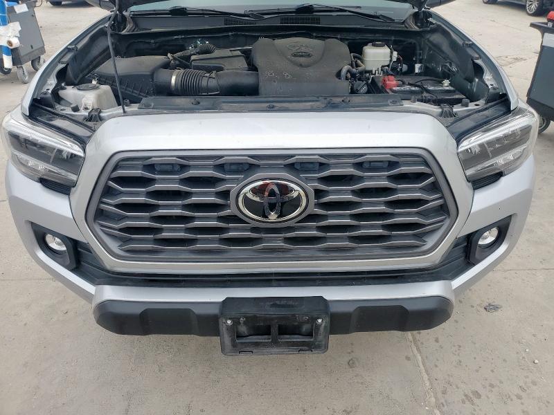 3TYCZ5AN8PT165641 - 2023 TOYOTA TACOMA DOUBLE CAB SILVER photo 11