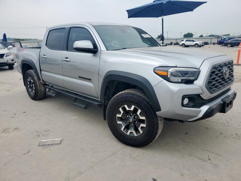 3TYCZ5AN8PT165641 - 2023 TOYOTA TACOMA DOUBLE CAB SILVER photo 4