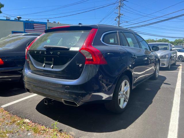 YV126MEC1F1204546 - 2015 VOLVO V60 PREMIER+ BLUE photo 4