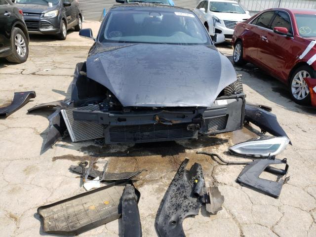 5YJSA1E21JF276115 - 2018 TESLA MODEL S Մոխրագույն լուսանկար 5